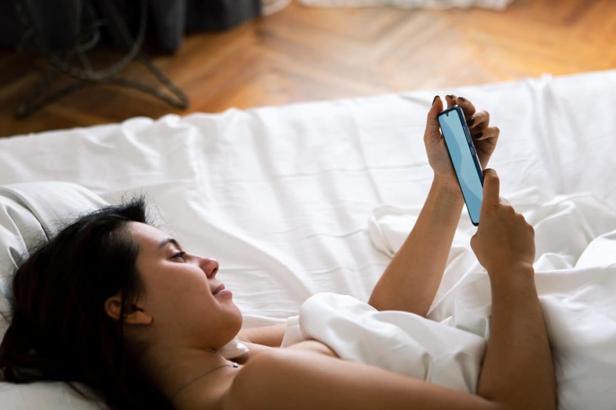 daños que te hace usar el celular al despertar