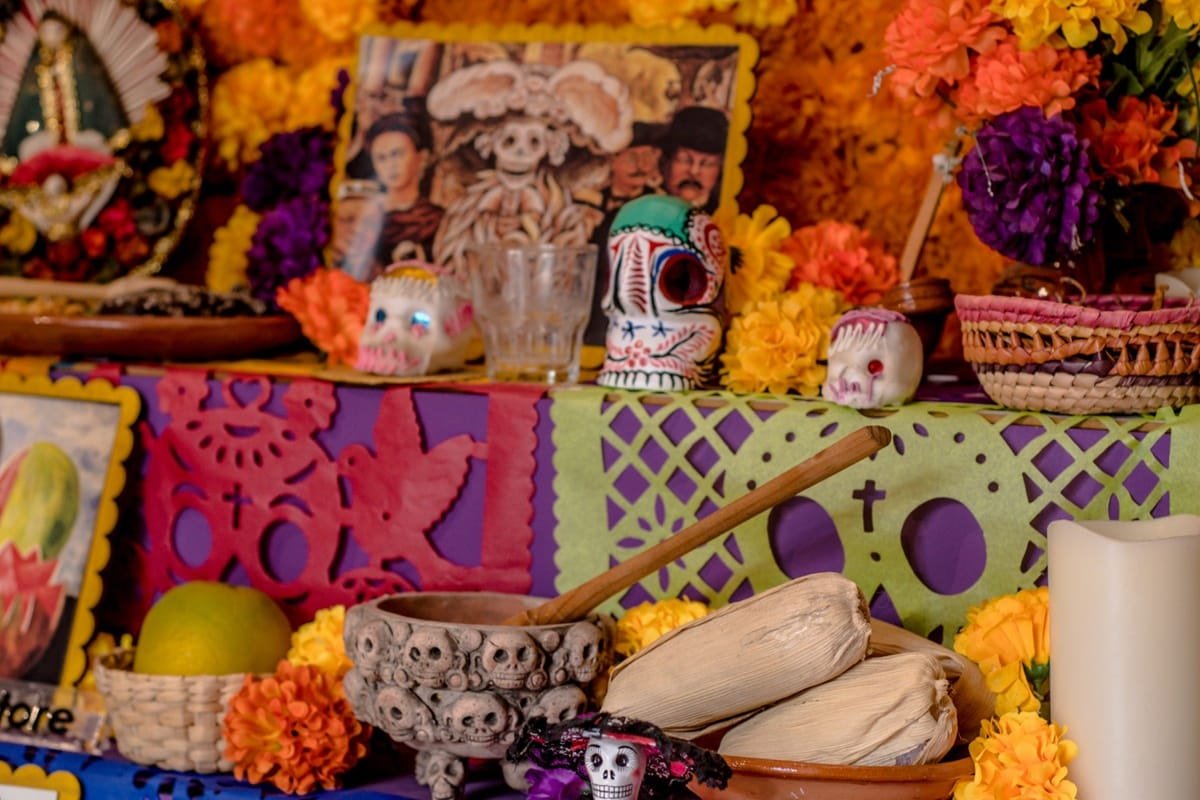 significado del altar de día de muertos